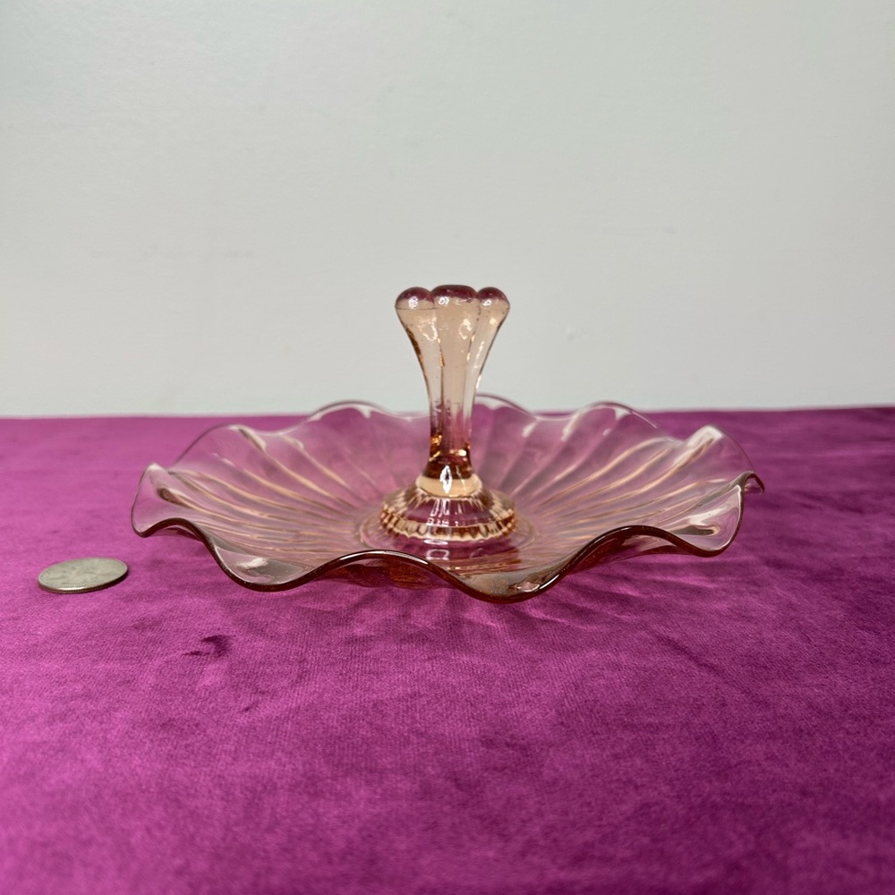 Vintage Anchor Hocking Pink Depression Glass Candy/Nut Dish W/ Center Handle 7"